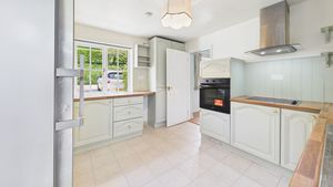 Photo 7- click for photo gallery